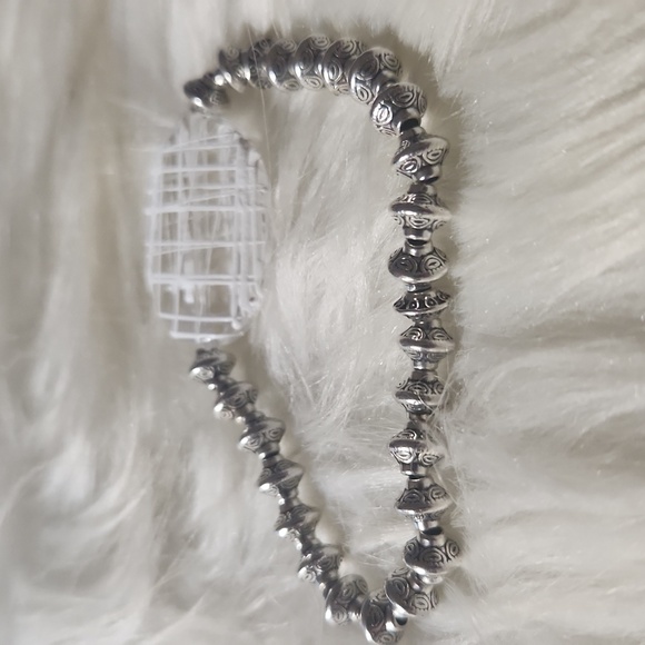 Handcrafted beaded bracelet - Picture 4 of 4